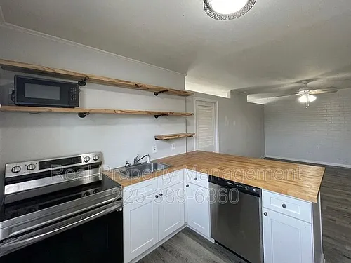 1121 Aster St #4 Photo 1