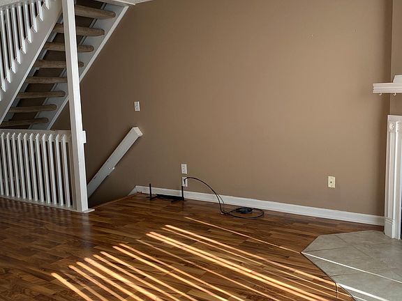4th image of 174 Macandrews Way