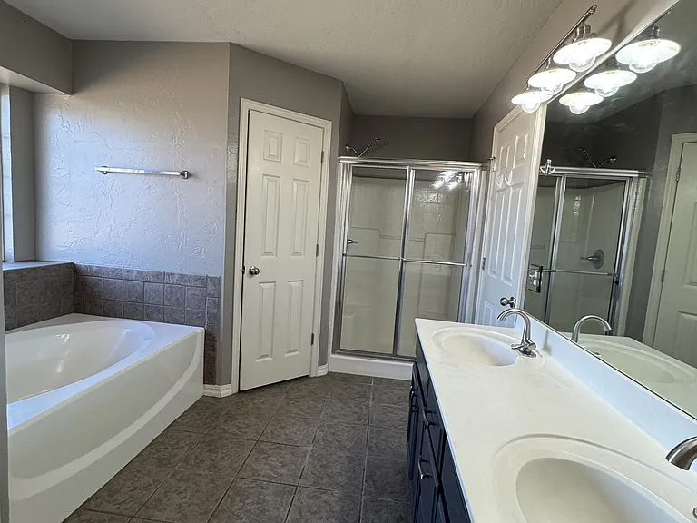 2237 Scissortail Landing Dr — Photo 14