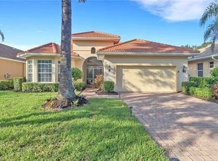 6757 Bent Grass Dr, Naples, FL 34113
