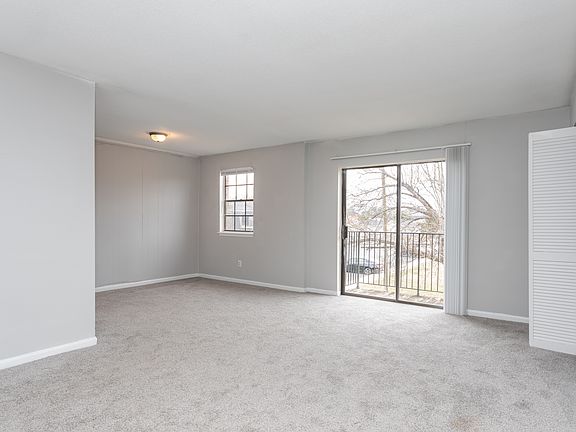 3rd image of 200 Carmen Ave #1810
