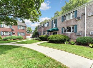 951 Fenwood Dr APT 2, Valley Stream, NY 11580