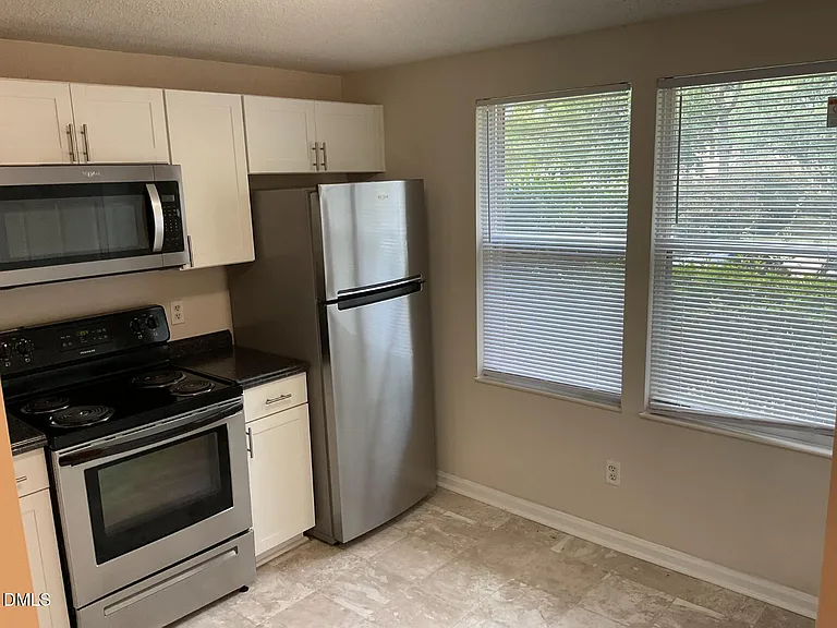 101 Luxon Pl — Photo 9