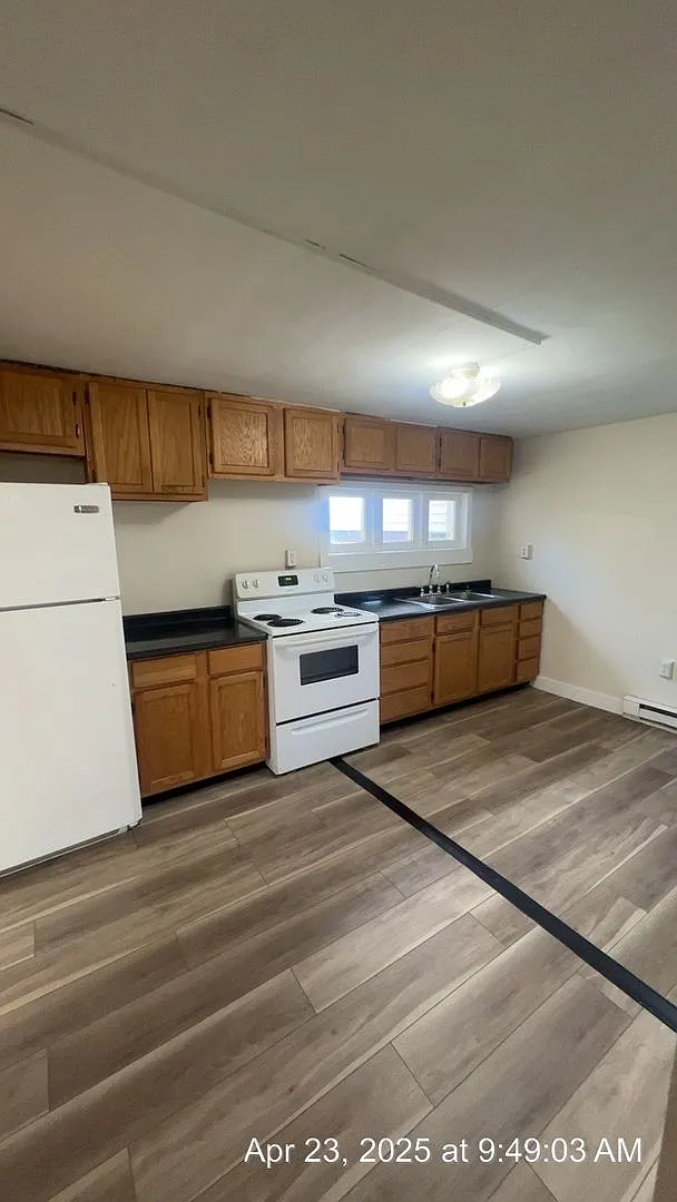 327 Green St. — Photo 2