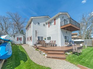 3070 Steeple Hl, White Lake, MI 48383