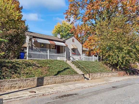 2nd image of 939 Rose Hill Ave