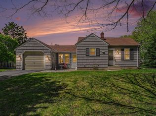 2233 Stewart Ave, Saint Paul, MN 55116