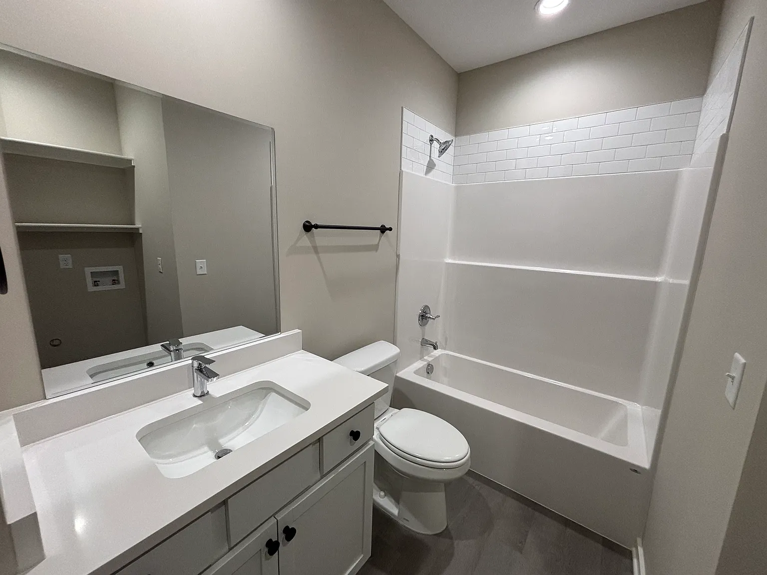 3 bed, 1200 sqft, $1,425 — Photo 2