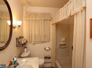 572 Forest View Rd, Linthicum, MD 21090