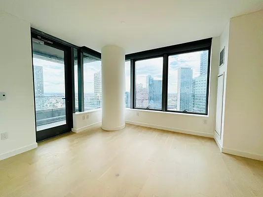 Rented by Modern Spaces | media 1