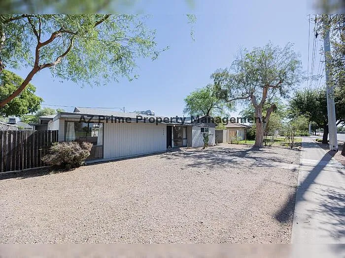 1808 W Thomas Rd — Photo 1