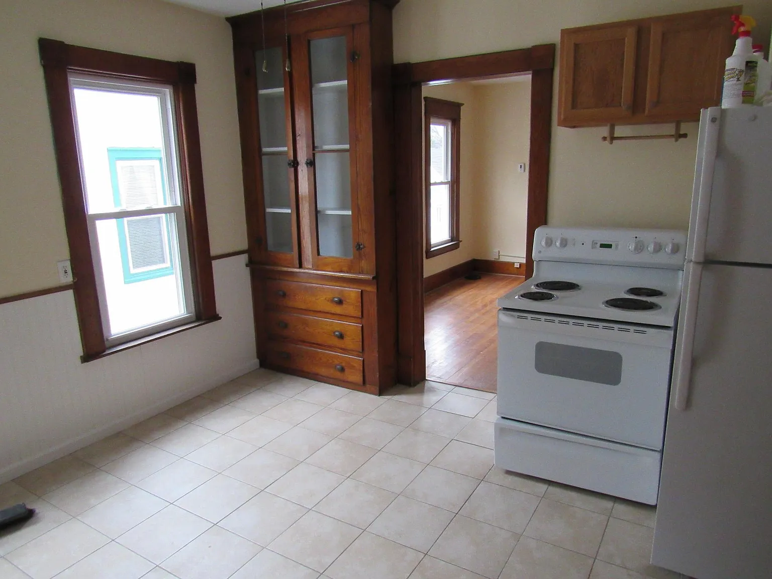 2 bed, 850 sqft, $1,800 — Photo 2
