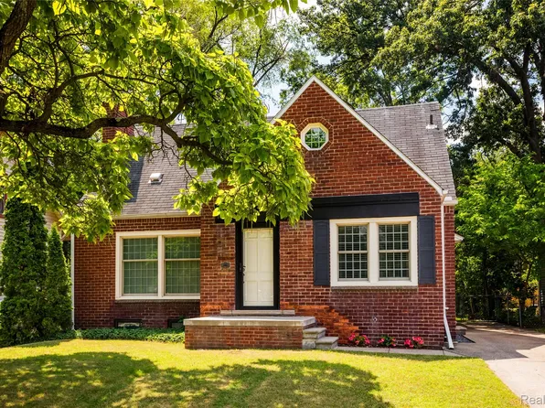 1065 Earl Blvd, Ferndale, MI 48220