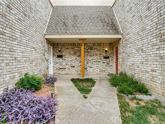 2nd image of 119 Trellis Pl #119