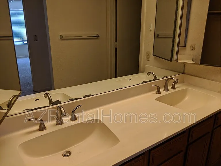 609 E Mesquite Cir #127 — Photo 8
