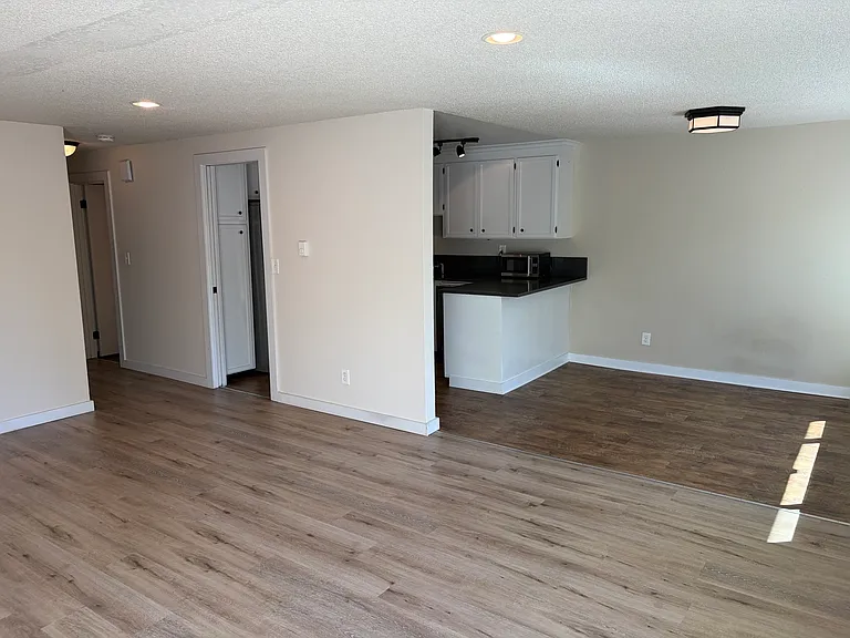 5017 Sand Point Pl NE — Photo 12