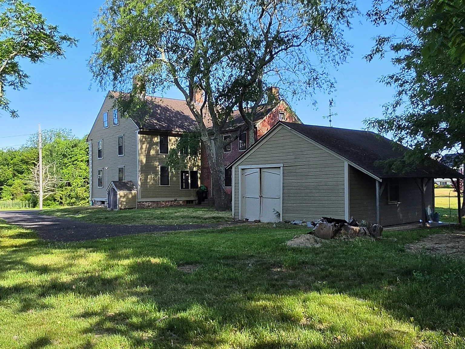5 bed, 2544 sqft, $3,750 — Photo 3