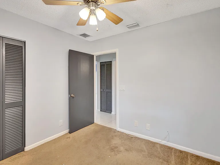 4385 Willow Brook Cir — Photo 16