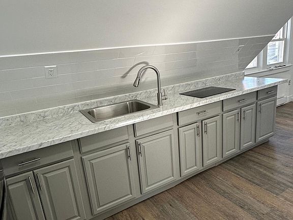 4th image of 75 Whittlesey Ave #3