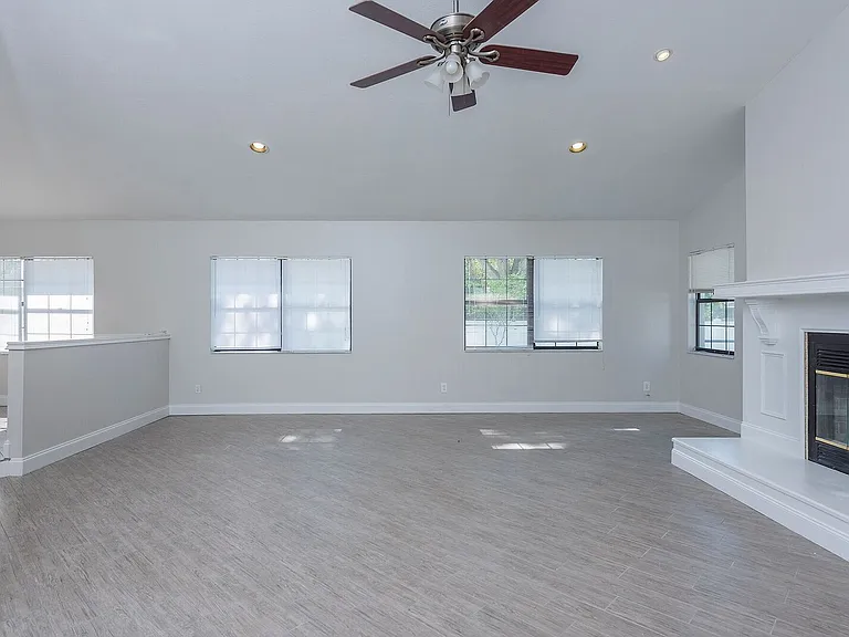 3908 W McKay Ave — Photo 10