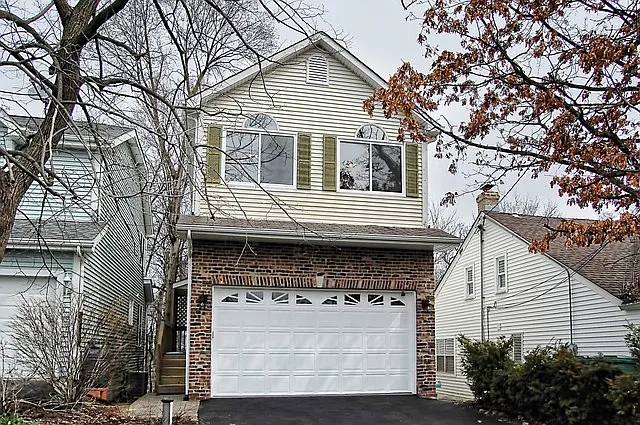 21690 W Ravine Dr photo 1