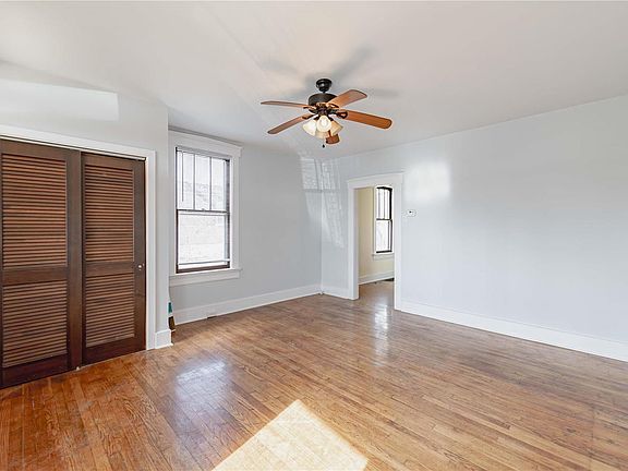 3rd image of 5105 Vermont Ave