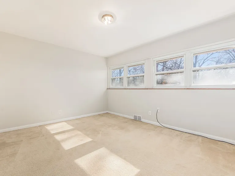 2591 Charing Rd #E — Photo 12