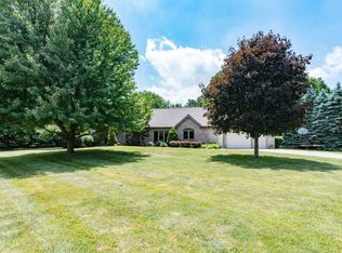 5485 Saddle Club Dr, Kalamazoo, MI 49009