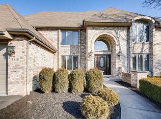 8418 Buckingham Ct, Willow Springs, IL 60480