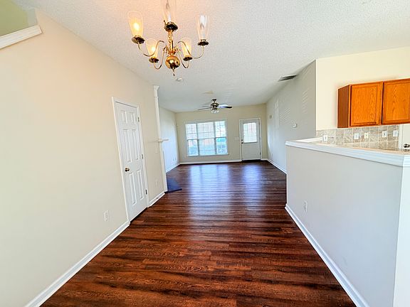 4th image of 2654 Regent Walk Dr