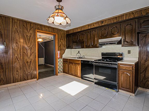 5th image of 360 5th St Floor 3