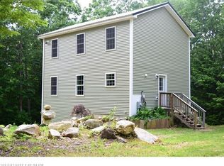 16 Westview Dr, Raymond, ME 04071