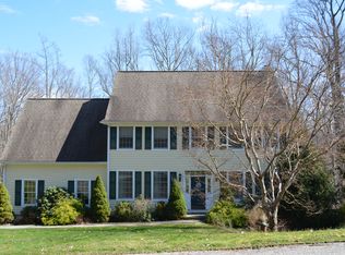 17 Bonny Rd, Brookfield, CT 06804