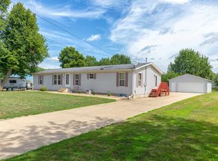 1025 Jones Rd, Evansdale, IA 50707