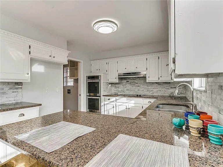3608 Jim Robison Dr — Photo 9