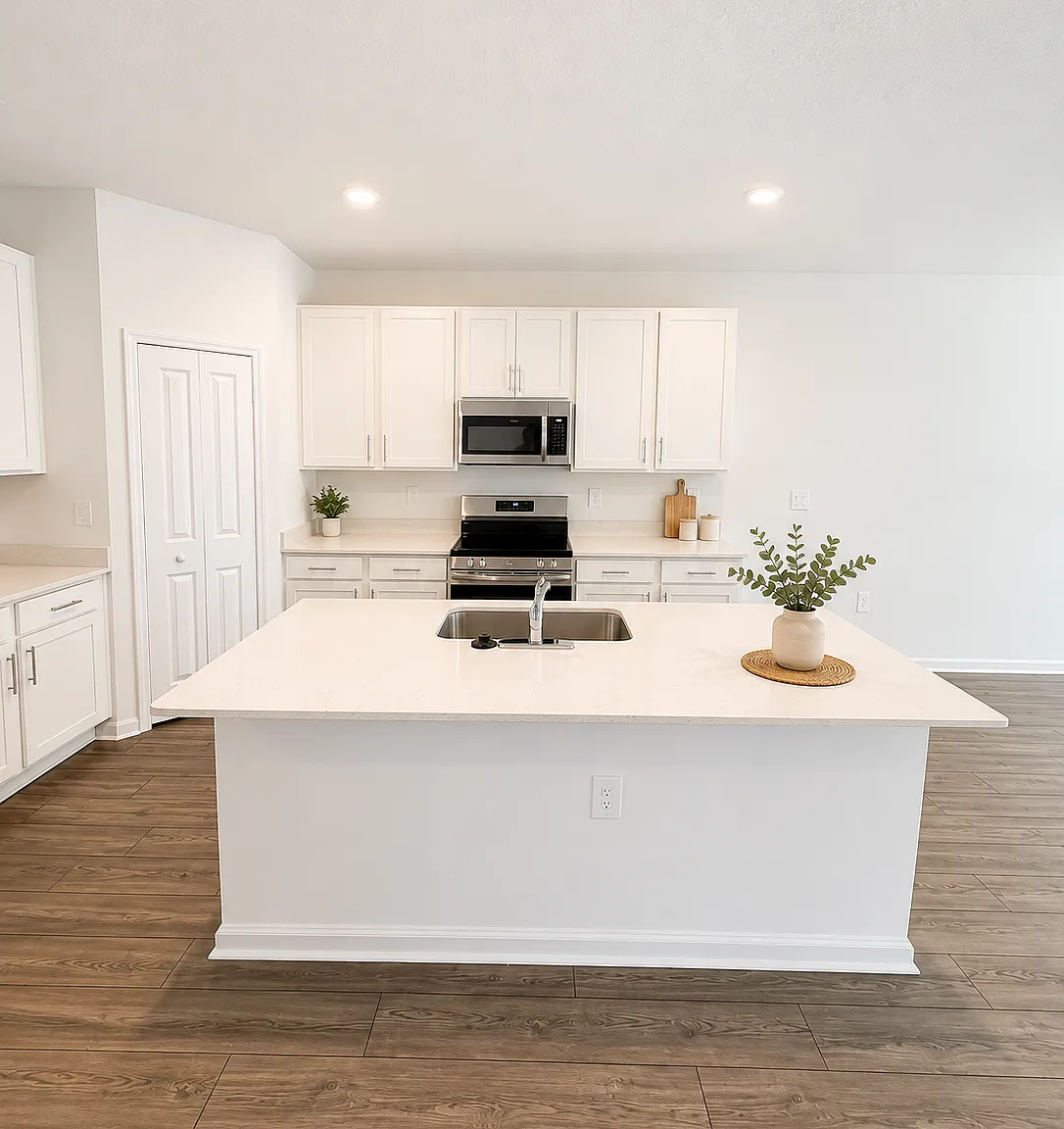 3 bed, 2.5 bath, 1765 sqft, $2,095 — Photo 2