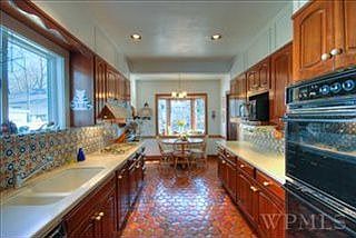 5th image of 141 Kelbourne Ave