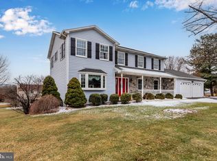 7 Southern Cross Dr, Boiling Springs, PA 17007