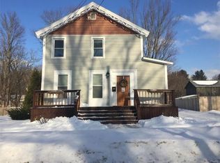 18 Jefferson St, Phoenix, NY