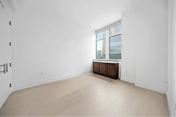 Rented by Douglas Elliman | media 37