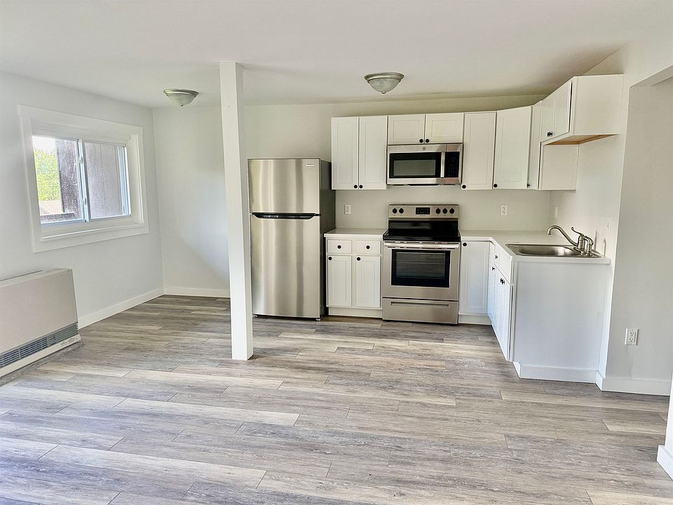 1st image of 473 Maple St APT 3