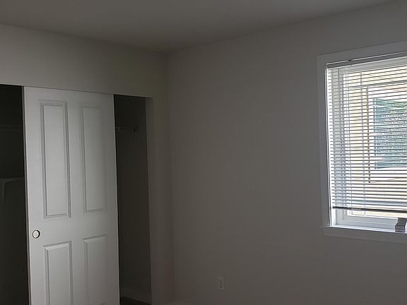 5th image of 9424 37th Ave S Unit B