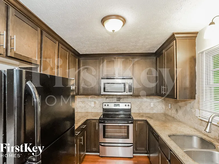 173 Shady Lane Cir — Photo 5