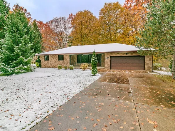 2784 Oak St, Willoughby, OH 44094