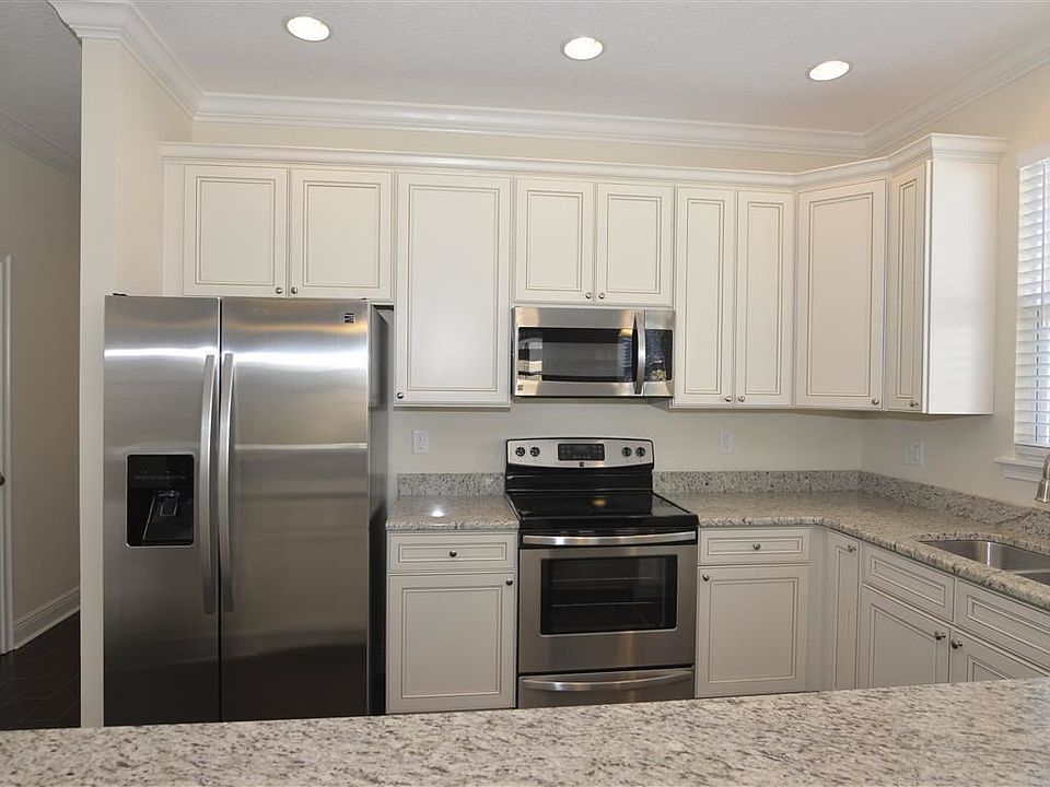 1st image of 2437 E Pine St #6248675