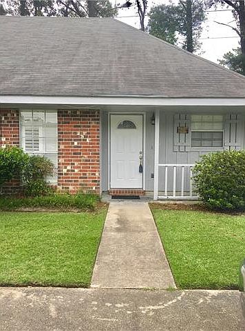 1st image of 132 Village Dr #132