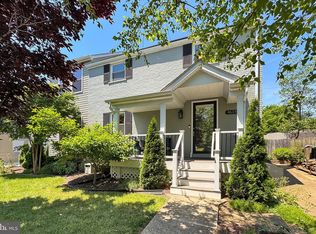 4613 N Henderson Rd, Arlington, VA 22203