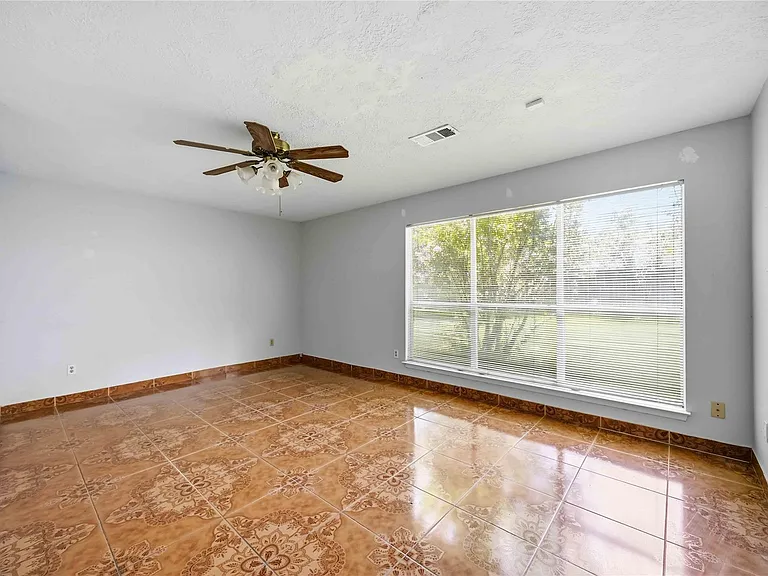 7330 Maple Walk Dr — Photo 15