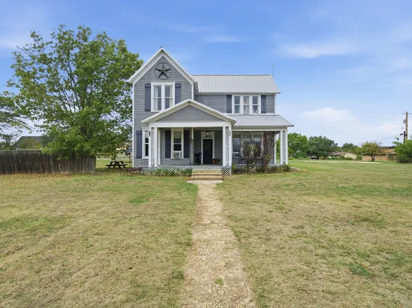 106 W North St, Hico, TX 76457