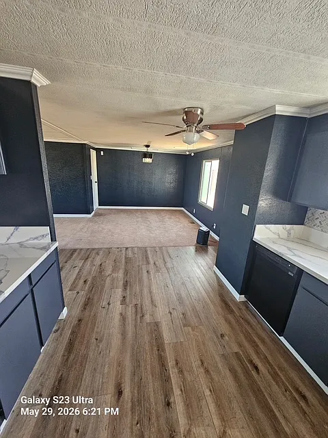 3 bed, 1440 sqft, $2,400 — Photo 2
